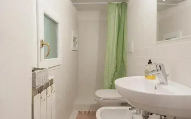 Mirasole in Bologna with 1 bedrooms and 1 bathrooms