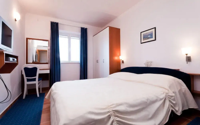Barba Petra Dvori Apartments