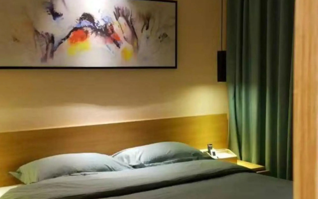 Jilong Hotel