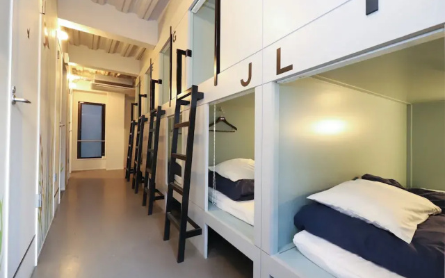 E10HOSTEL