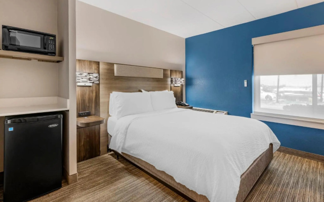 Holiday Inn Express Chicago-Downers Grove by IHG