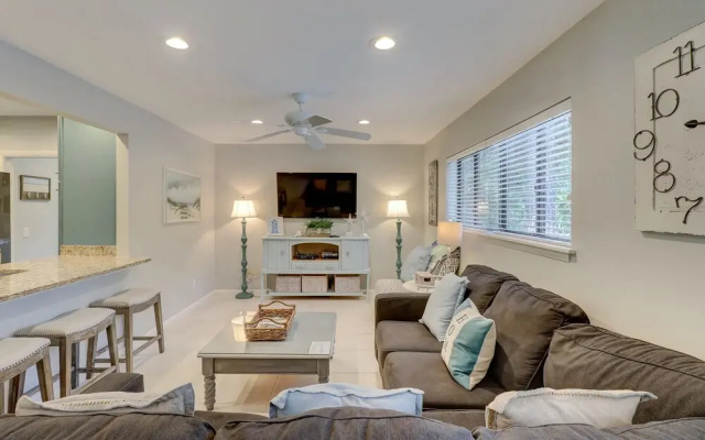 44 Sea Lane Holiday Home