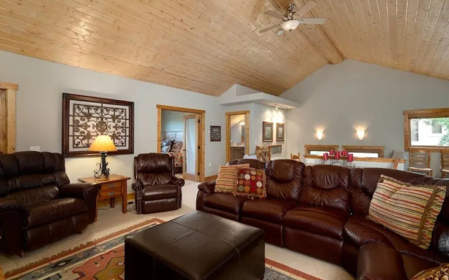 Snowflake 4 Bedroom Home