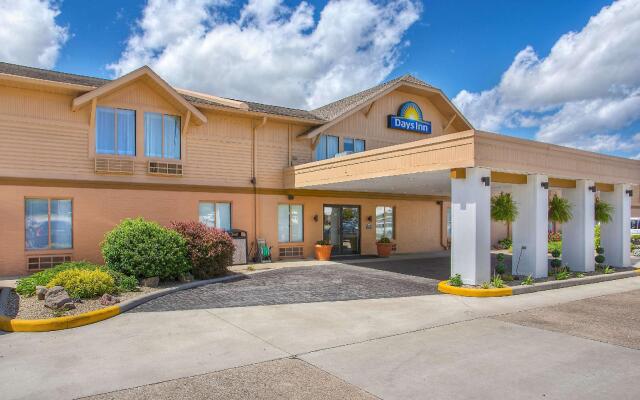 Отель Days Inn Jasper вид на фасад