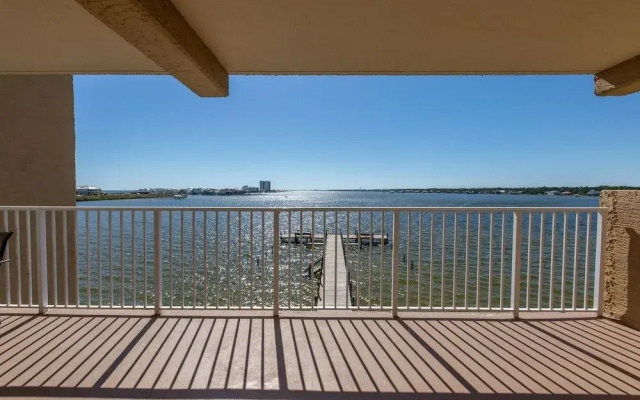 Compass Point 303