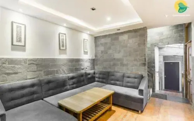 Boutique room in Kaithu, Shimla, by GuestHouser 3359