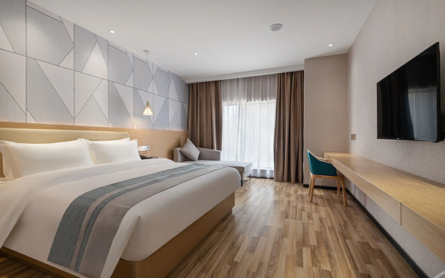 Ziheng Light Luxury Hotel (Guiyang Huaxi District Government University Town)