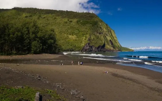 Waipi'o Lodge
