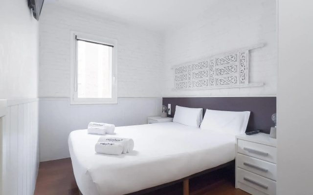 Enjoybcn Gaudi Apartments