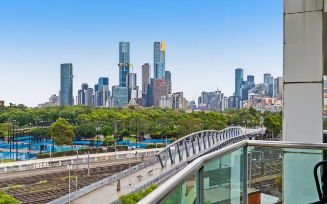Spacious 3-bed Apartment by the MCG
