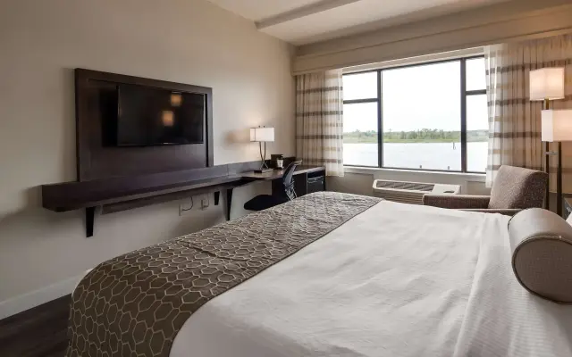 Best Western Plus Coastline Inn