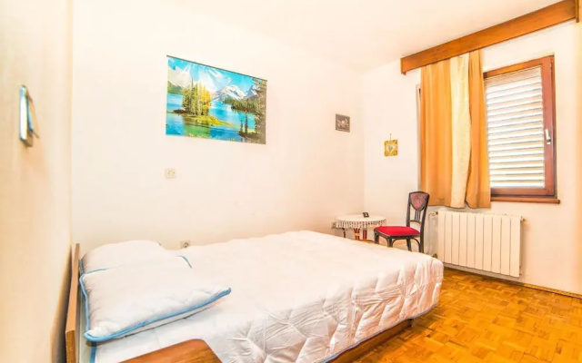 Apartment Belušić / Three Bedrooms A1