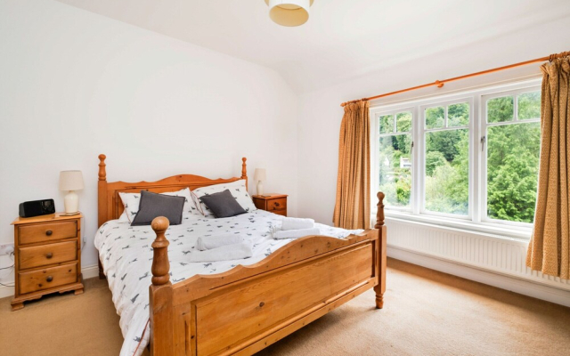 Lodge by River Wye With Private River Access