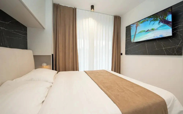 Break penthouse -three bedroom apartment