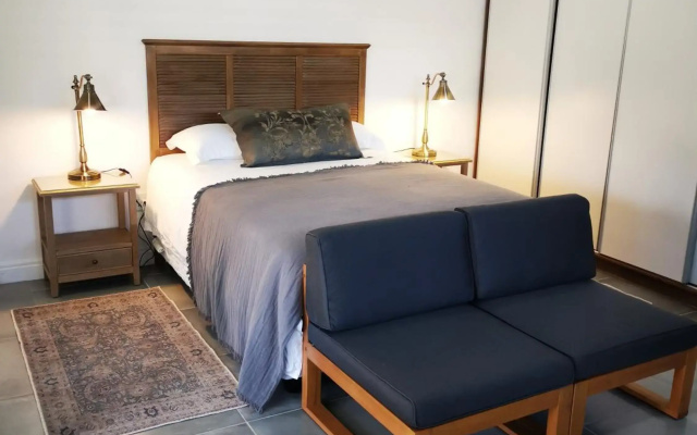 10 Jock Meiring Guesthouse unit 1