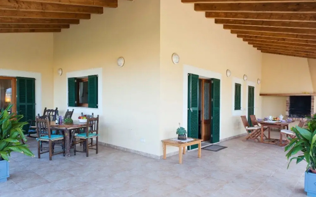 Villa in Sa Pobla With Private Pool & Beaches