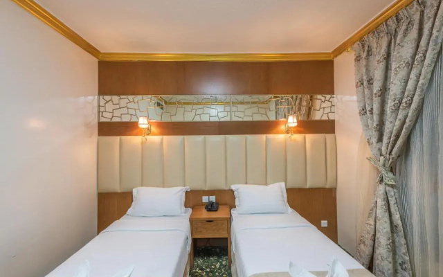 Grand Zowar Hotel