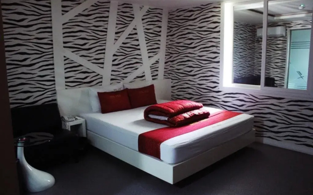 Yangsan Show Hotel