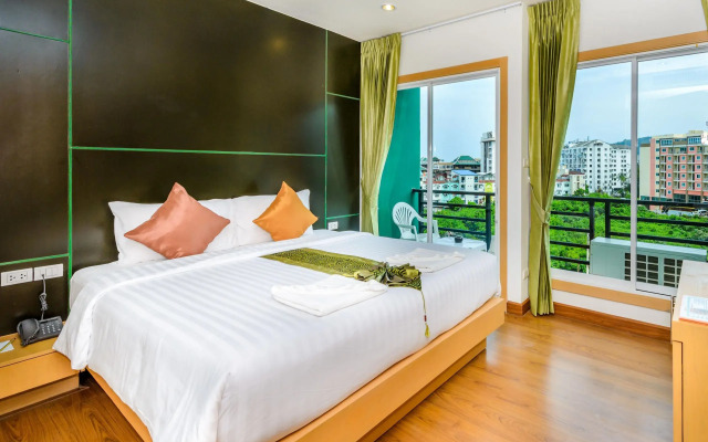 Zephyr Grand Hotel