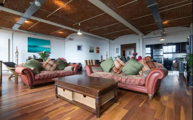 Loft Apartment