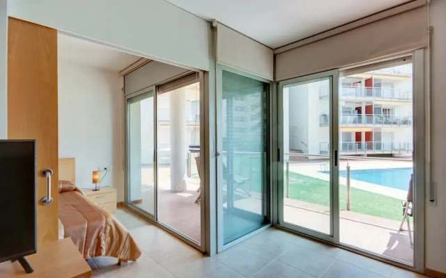 Apartment in Roses Near the Beach