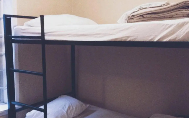 Cambie Downtown Hostel