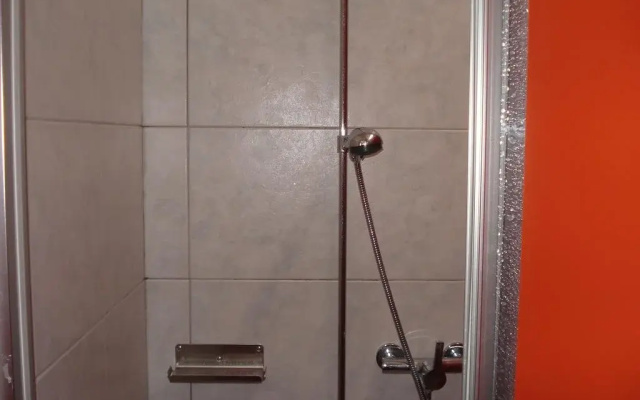 Adrenalin Backpackers Hostel