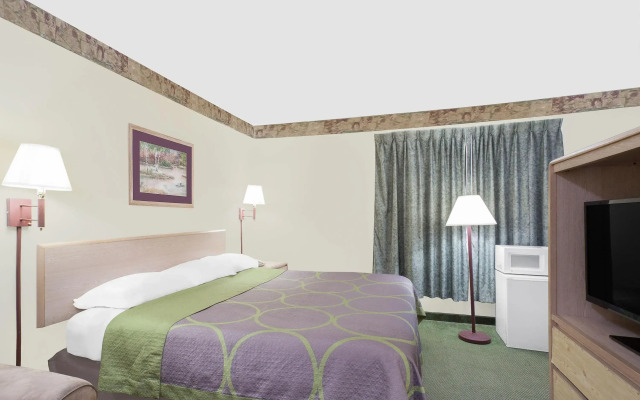 Super 8 By Wyndham Monticello