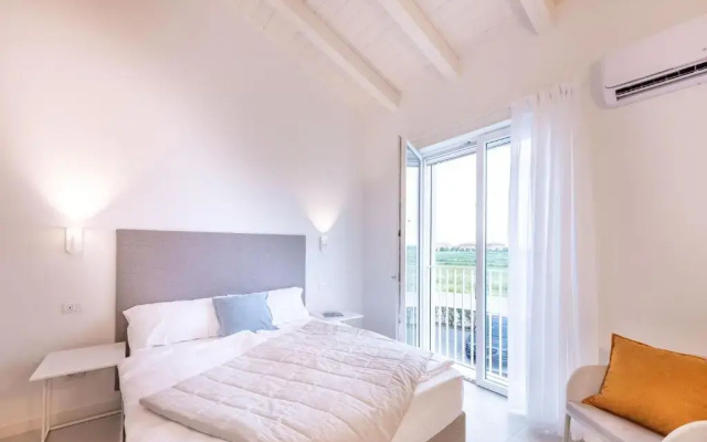 Pareus Beach Resort