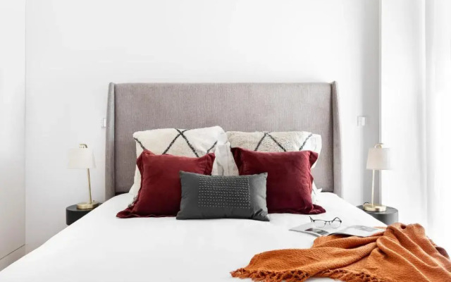 JOIVY Elegant 1-BR Apartment in Perfect Centre