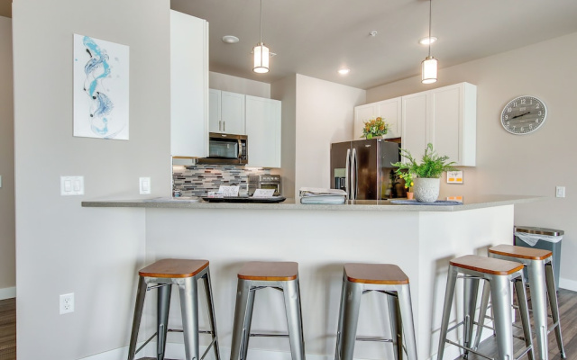 Modern South Pier Condo on Sheboygan River!