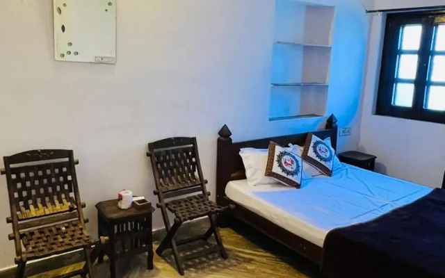 Suri Guest House
