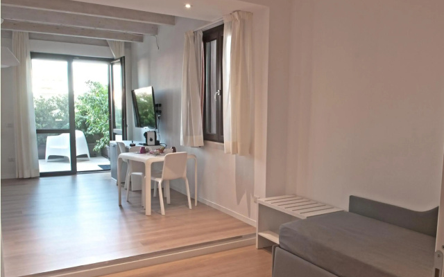 Four Rooms Guesthouse