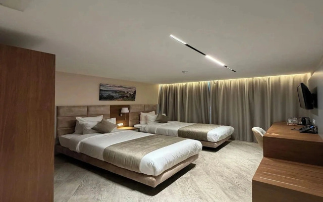 hotel kyrline
