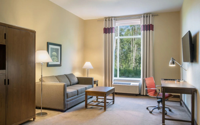 Four Points by Sheraton Grande Prairie