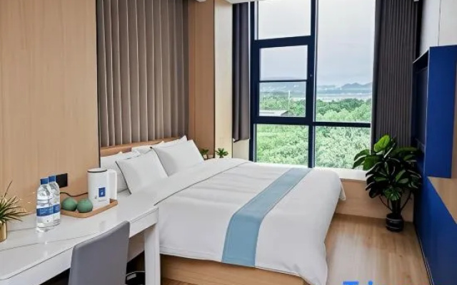 Home Inn Garden Hotel (South Railway Station, Bozhou)