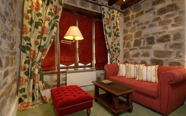 Emotions Country Resort