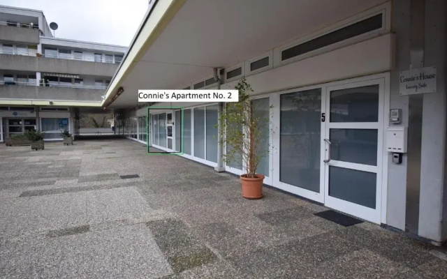 Connie's Apartments