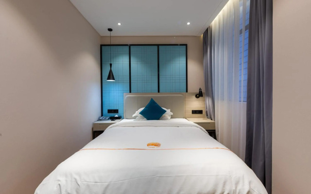Warmyes Business Hotel