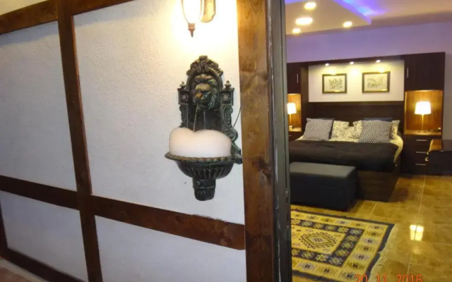 Royal Luxury Apartments & Studios 2