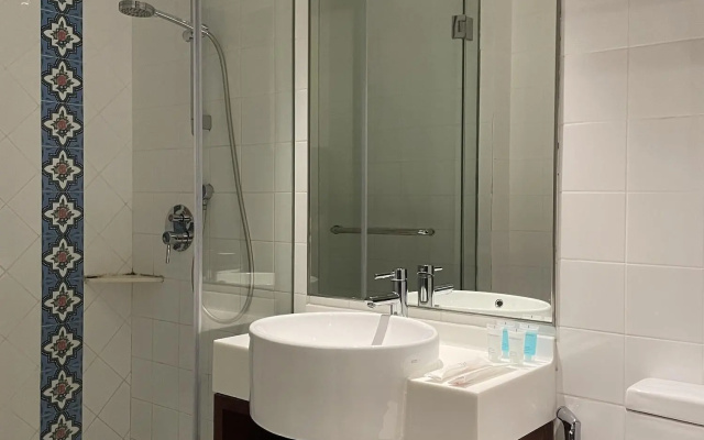 AM Hotel