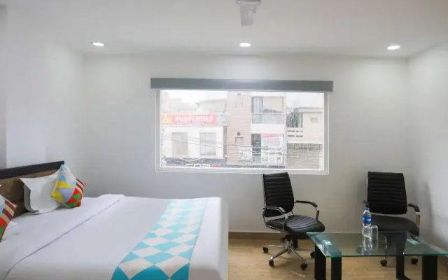 OYO 79600 The Premium Villa