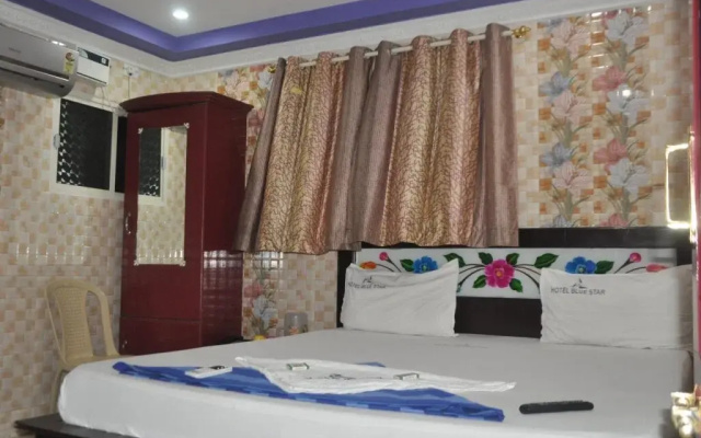 Hotel Blue Star