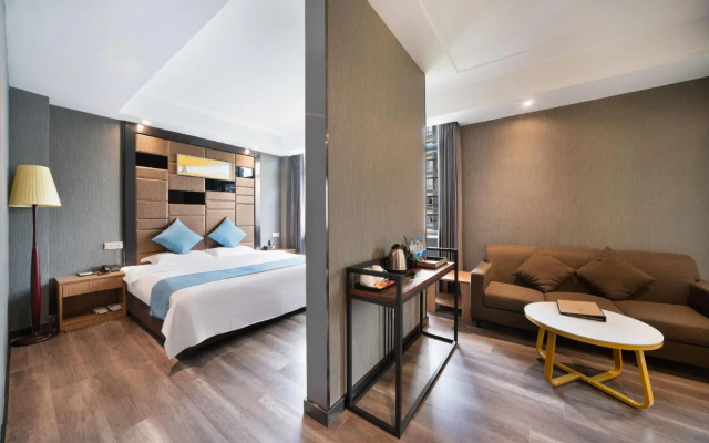 Lizhi Holiday Hotel