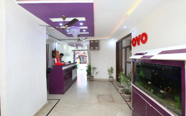 OYO 17207 Hotel Purple