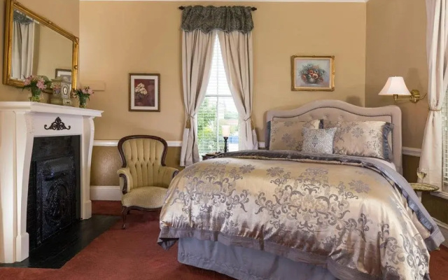 Aerie Bed and Breakfast