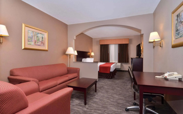 Best Western Dayton Inn & Suites