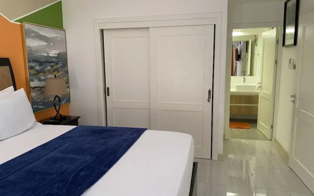 Echelon Escape Luxury 1B/R with Pool & Gym
