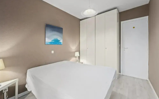 Flat in Blankenberge With Ocean Views