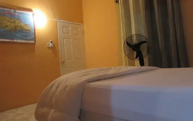 RafJam Bed & Breakfast Kingston